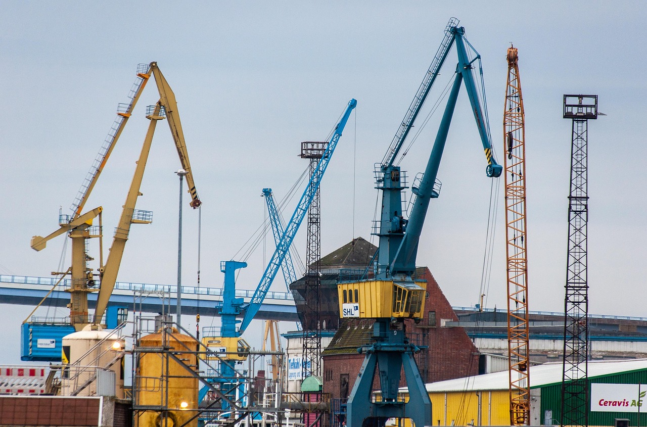 Cranes, industry, crane system — Harnessing Growth Opportunities: The Positive Impact of the Traffic and Conversion Summit