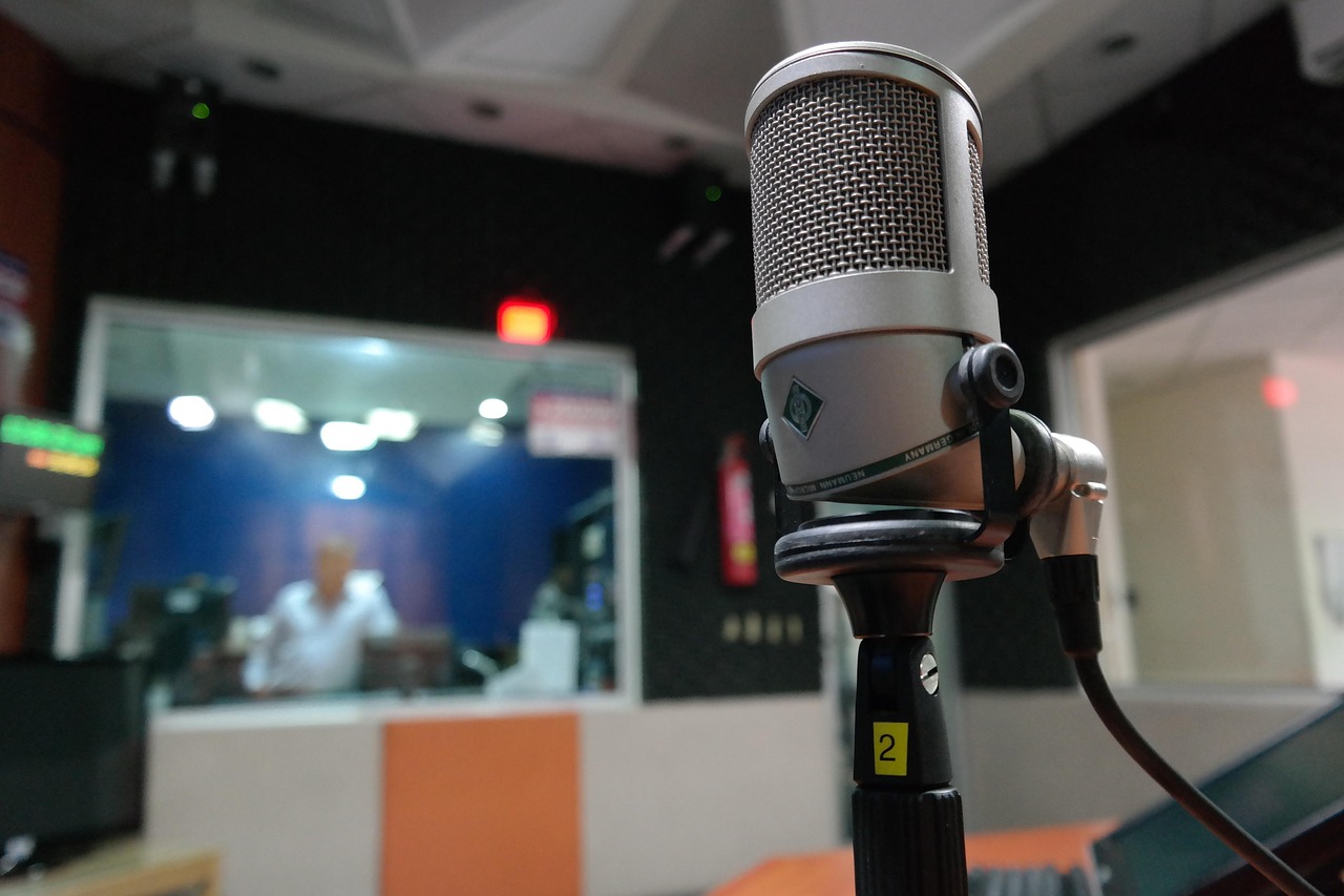 Microphone, study, radio — Mobile Gaming Fun at Casimba Casino Canada