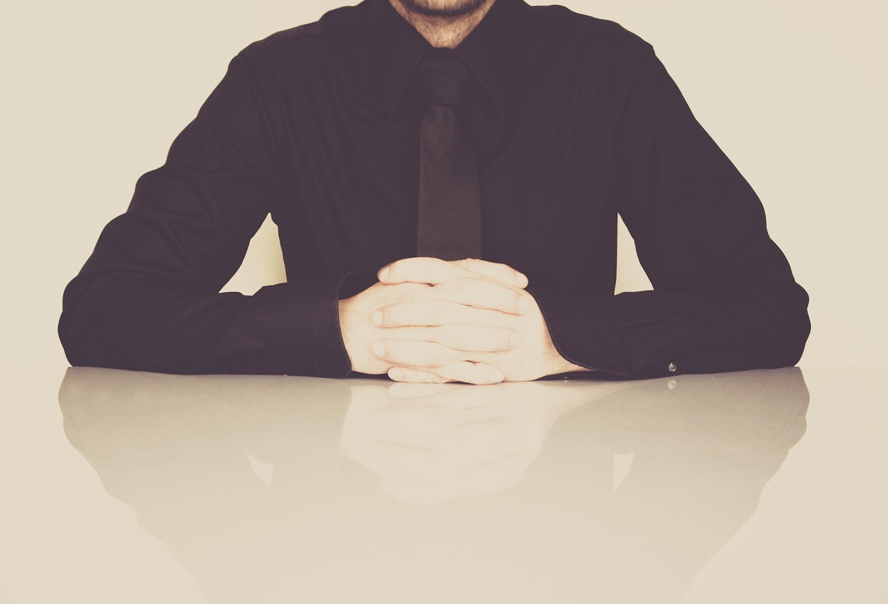 Businessman, office, necktie — Navigating the World of Online Steroids in the UK: The Benefits